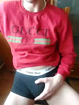 Snapshot of MlodyDres chatting on January 17, 8:45 am MlodyDres online show from January 17, 8:45 am