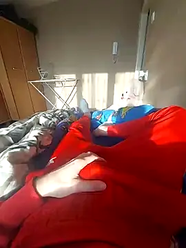 Snapshot of MlodyDres chatting on February 4, 1:48 pm MlodyDres online show from February 4, 1:48 pm