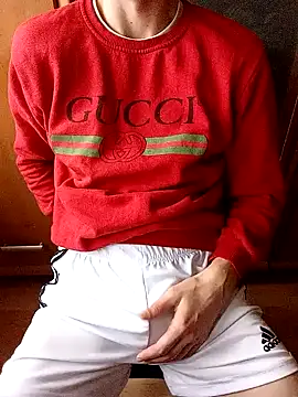 Snapshot of MlodyDres chatting on February 6, 9:53 am MlodyDres online show from February 6, 9:53 am