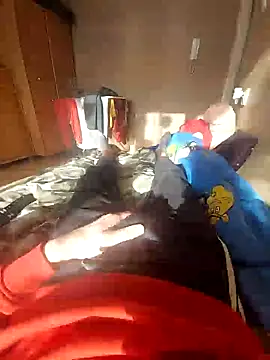 Snapshot of MlodyDres chatting on February 15, 1:49 pm MlodyDres online show from February 15, 1:49 pm