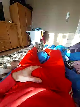 Snapshot of MlodyDres chatting on February 17, 2:04 pm MlodyDres online show from February 17, 2:04 pm