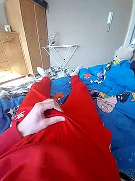 Snapshot of MlodyDres chatting on February 19, 11:28 am MlodyDres online show from February 19, 11:28 am