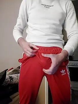 Snapshot of MlodyDres chatting on October 14, 4:41 pm MlodyDres online show from October 14, 4:41 pm