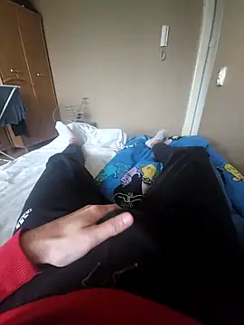 Snapshot of MlodyDres chatting on November 2, 9:44 am MlodyDres online show from November 2, 9:44 am