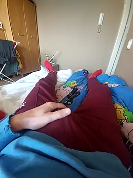 Snapshot of MlodyDres chatting on November 7, 7:30 am MlodyDres online show from November 7, 7:30 am