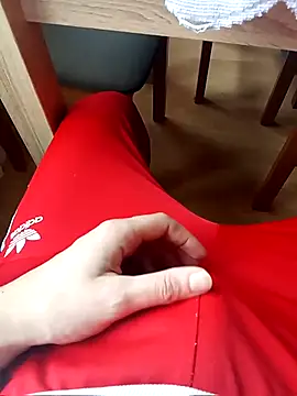 MlodyDres online show from December 2, 9:36 am