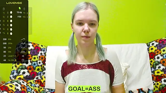 Snapshot of Ultra_Meow chatting on February 6, 11:58 pm Ultra Meow online show from February 6, 11:58 pm