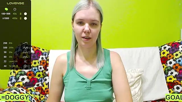 Snapshot of Ultra_Meow chatting on February 8, 6:44 pm Ultra Meow online show from February 8, 6:44 pm