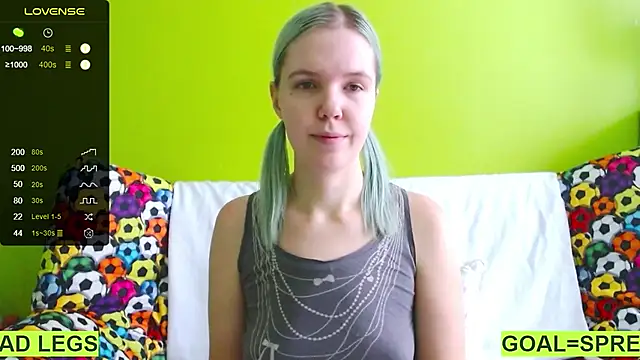 Snapshot of Ultra_Meow chatting on February 9, 10:20 am Ultra Meow online show from February 9, 10:20 am