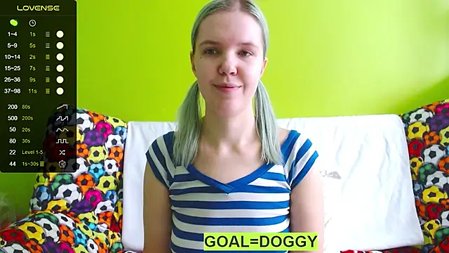 Snapshot of Ultra_Meow chatting on February 16, 7:04 am Ultra Meow online show from February 16, 7:04 am