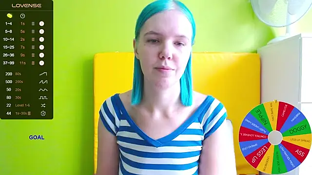 Snapshot of Ultra_Meow chatting on October 11, 10:47 am Ultra Meow online show from October 11, 10:47 am