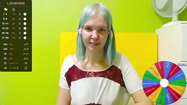 Snapshot of Ultra_Meow chatting on October 26, 10:04 pm Ultra Meow online show from October 26, 10:04 pm