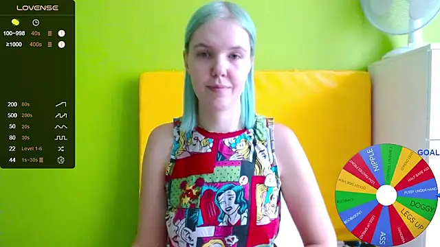 Snapshot of Ultra_Meow chatting on October 28, 9:46 am Ultra Meow online show from October 28, 9:46 am