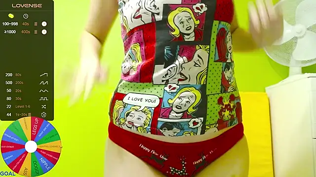 Snapshot of Ultra_Meow chatting on November 17, 12:38 am Ultra Meow online show from November 17, 12:38 am