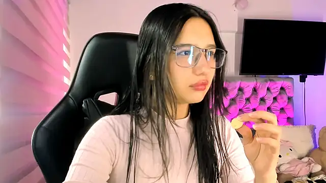 Luniverse online show from November 10, 6:40 pm