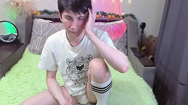 Snapshot of Yumi_steve chatting on November 15, 3:52 pm Yumi steve online show from November 15, 3:52 pm