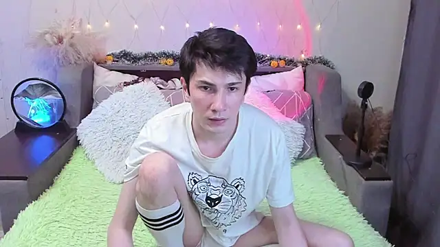 Snapshot of Yumi_steve chatting on November 25, 2:50 pm Yumi steve online show from November 25, 2:50 pm