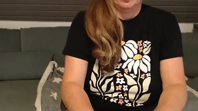 Snapshot of KimMitchelli chatting on September 18, 11:12 am KimMitchelli online show from September 18, 11:12 am