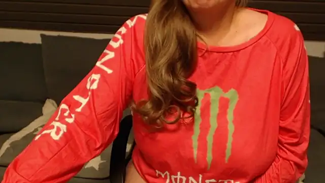 Snapshot of KimMitchelli chatting on September 23, 6:33 pm KimMitchelli online show from September 23, 6:33 pm