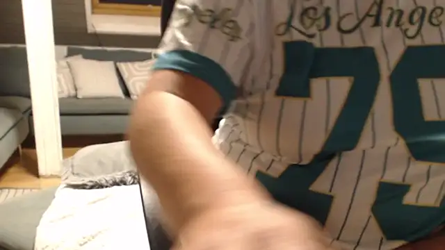 Snapshot of KimMitchelli chatting on October 22, 6:51 pm KimMitchelli online show from October 22, 6:51 pm