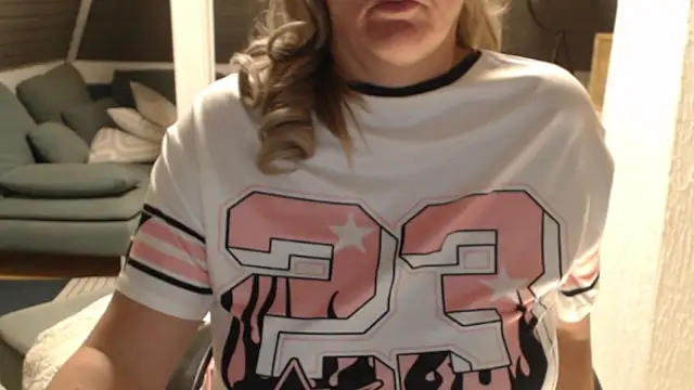 KimMitchelli online show from February 15, 9:44 pm