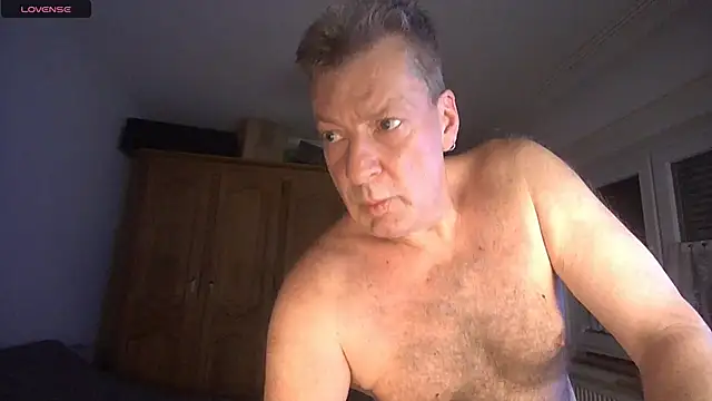 iliebetights online show from January 11, 6:57 pm