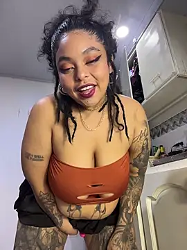 PrincessLauren420 online show from December 19, 11:34 pm