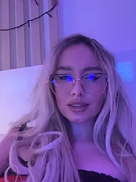 Snapshot of mollyxxx chatting on January 16, 1:16 am mollyxxx online show from January 16, 1:16 am