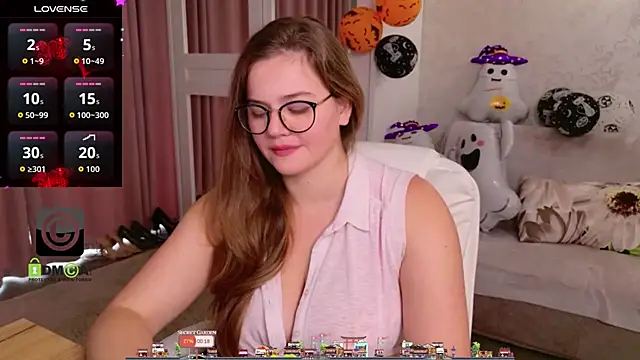 KellyKleine online show from November 3, 10:05 am