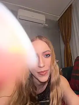 RockQueen A online show from December 20, 5:58 am