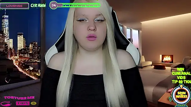 Snapshot of camsmiley chatting on March 9, 10:41 pm camsmiley online show from March 9, 10:41 pm