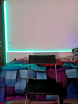 Snapshot of allyson22andy chatting on January 25, 9:35 pm allyson22andy online show from January 25, 9:35 pm