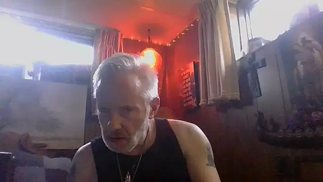 Snapshot of Makowboy chatting on January 26, 7:41 pm Makowboy online show from January 26, 7:41 pm