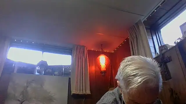 Snapshot of Makowboy chatting on January 28, 9:19 pm Makowboy online show from January 28, 9:19 pm