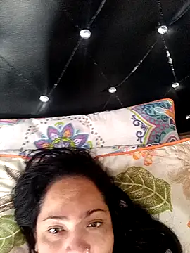 Snapshot of NIKOLE1301 chatting on January 6, 9:00 pm NIKOLE1301 online show from January 6, 9:00 pm