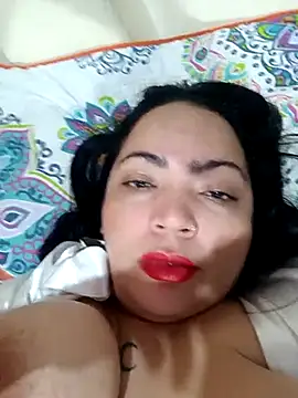 Snapshot of NIKOLE1301 chatting on February 17, 10:36 pm NIKOLE1301 online show from February 17, 10:36 pm