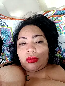 Snapshot of NIKOLE1301 chatting on February 19, 2:01 pm NIKOLE1301 online show from February 19, 2:01 pm