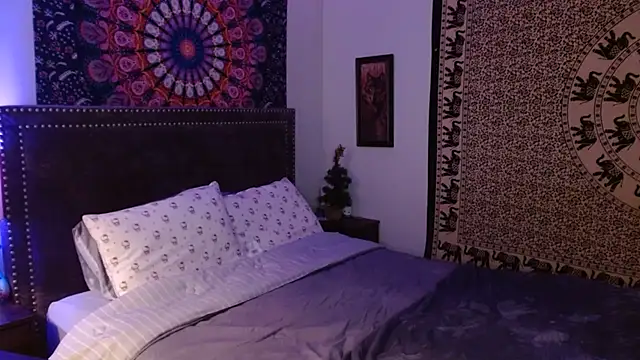 HazeyBvby online show from December 21, 6:31 am