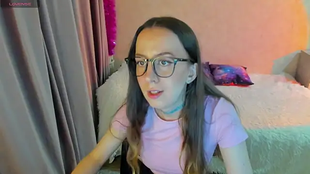 CurlySteph online show from September 8, 6:18 pm