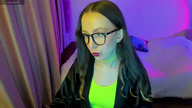 CurlySteph online show from September 22, 2:52 pm