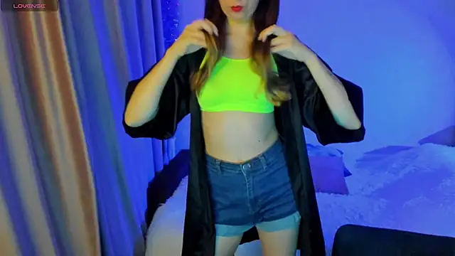 CurlySteph online show from October 6, 6:27 pm