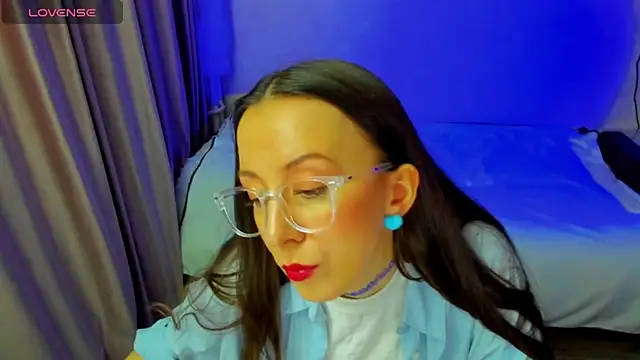 CurlySteph online show from March 18, 7:17 pm