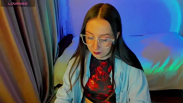 CurlySteph online show from April 5, 9:12 pm