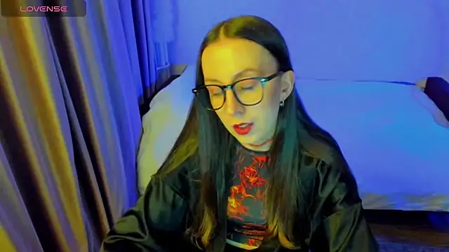 CurlySteph online show from April 14, 8:04 pm