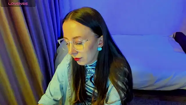 CurlySteph online show from April 15, 8:20 pm