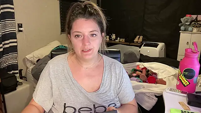 magicsparkles online show from February 17, 1:35 am