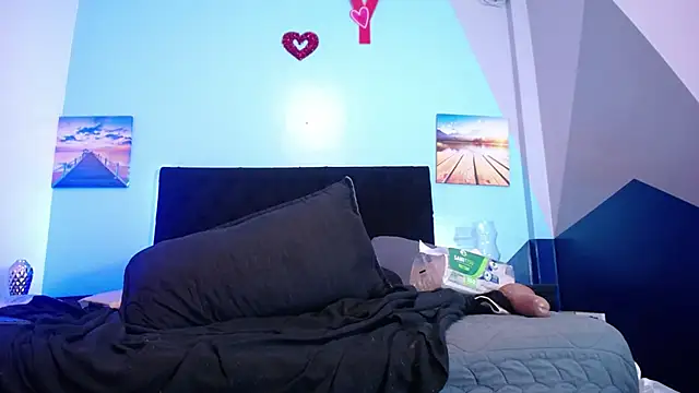 Snapshot of juanses_n_toro chatting on March 10, 4:25 pm juanses n toro online show from March 10, 4:25 pm