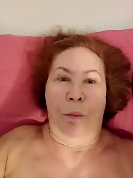 Snapshot of Hottie-Mom chatting on September 14, 8:13 am Hottie-Mom online show from September 14, 8:13 am