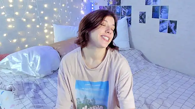 YunaPeace online show from December 5, 10:12 am