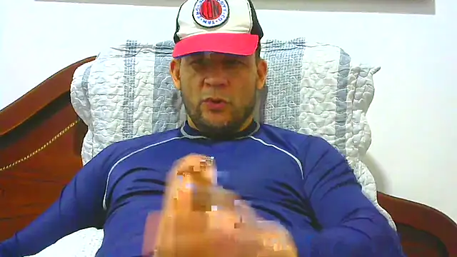 Snapshot of altenori112 chatting on April 26, 2:31 am altenori112 online show from April 26, 2:31 am